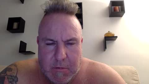 banana5289 online show from March 18, 7:28 pm