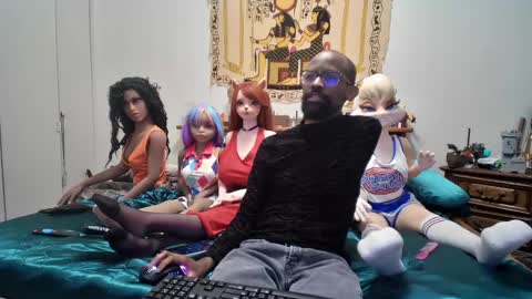 Snapshot of bandohusbando chatting on January 17, 2:39 am Bando Husbando online show from January 17, 2:39 am