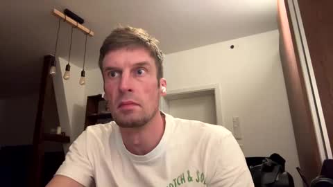 Snapshot of basst23 chatting on January 5, 9:47 pm basst23 online show from January 5, 9:47 pm