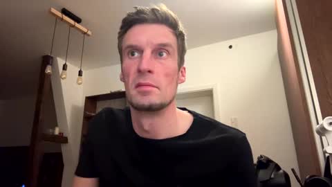 Snapshot of basst23 chatting on January 25, 12:06 am basst23 online show from January 25, 12:06 am