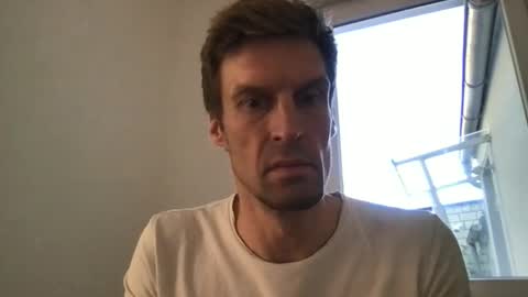 Snapshot of basst23 chatting on September 23, 8:13 am basst23 online show from September 23, 8:13 am