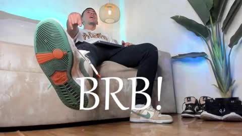 Bastian Independent Model online show from February 13, 10:15 pm