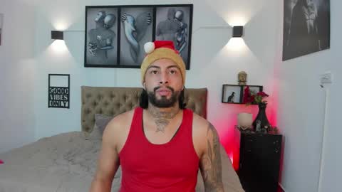 bastian_jones1 online show from December 18, 3:35 am