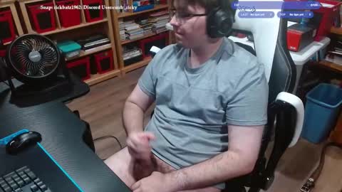 Snapshot of baterricky chatting on September 18, 8:22 pm Ricky online show from September 18, 8:22 pm