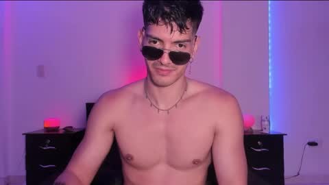 Valentino online show from January 27, 9:11 pm