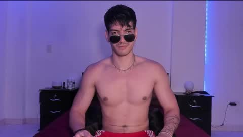 Valentino online show from February 17, 9:30 pm