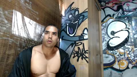 Justin online show from April 1, 5:10 pm