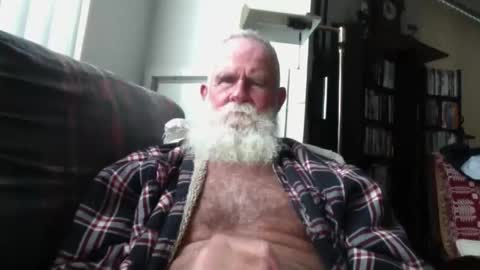 beardbushy online show from November 9, 7:29 pm