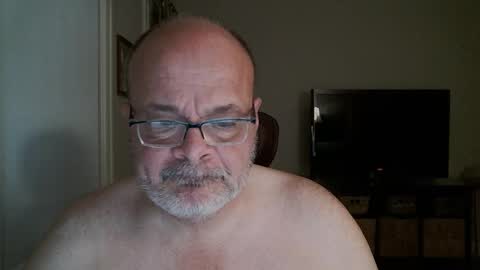 Bears Papa Papi online show from February 25, 9:09 am