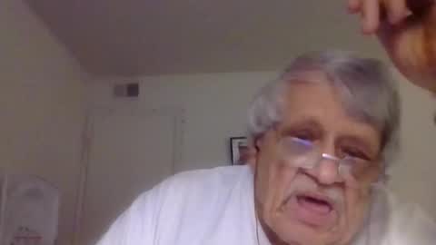 Snapshot of beautytomyeyes chatting on February 2, 1:12 am beautytomyeyes online show from February 2, 1:12 am