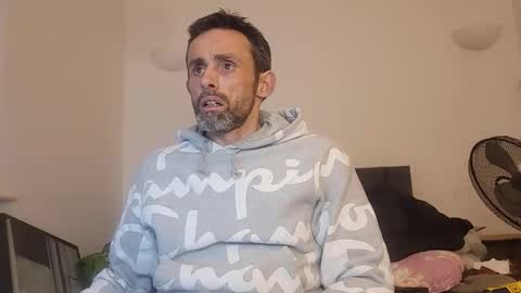 begbestuk online show from November 28, 5:21 am