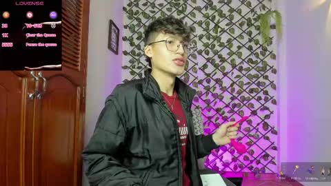 Neon online show from January 19, 1:02 pm