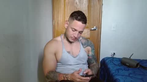 benjamin_isaac online show from January 11, 10:29 pm