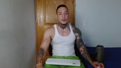 benjamin_isaac online show from December 3, 10:51 pm