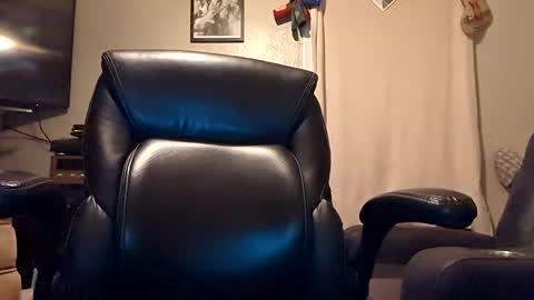 Snapshot of benjammin11311 chatting on December 19, 12:01 pm Benjammin online show from December 19, 12:01 pm