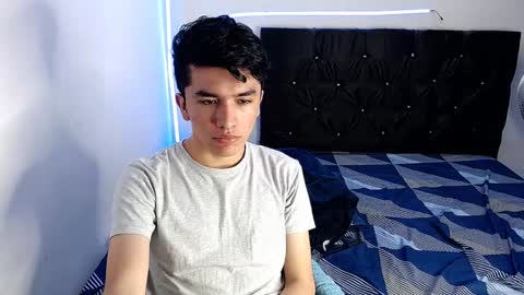 Snapshot of benji_hoter chatting on January 27, 5:37 pm Benji Hoter online show from January 27, 5:37 pm
