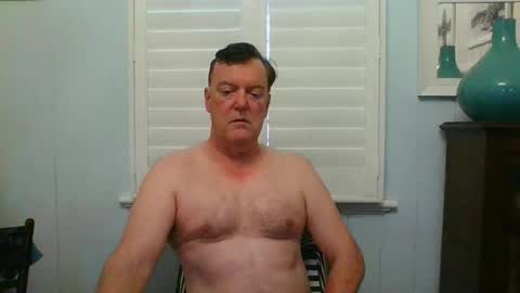 Snapshot of benjoid chatting on December 10, 5:17 am benjoid online show from December 10, 5:17 am