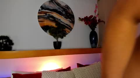 bento_fox online show from September 11, 2:43 am