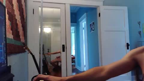 best_triam online show from March 8, 6:34 pm