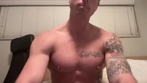 Snapshot of bestcoast35 chatting on December 31, 6:27 am Bestcoast3579 online show from December 31, 6:27 am