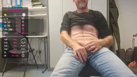 Snapshot of bi_french69 chatting on September 15, 3:46 pm My name is David and if you like public exhibitions you wont be disappointed with me LoL - My favorite vibes is 44 online show from September 15, 3:46 pm