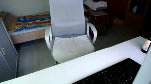 Snapshot of bien_77 chatting on October 24, 4:47 am bien_77 online show from October 24, 4:47 am