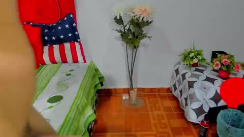 john and cris online show from February 4, 1:02 am