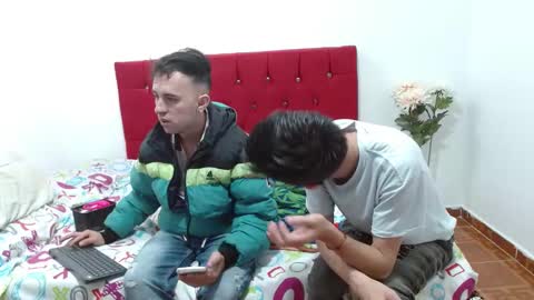 john and cris online show from December 10, 9:11 pm