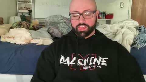 Mr. Muscle Monster online show from April 18, 8:20 pm