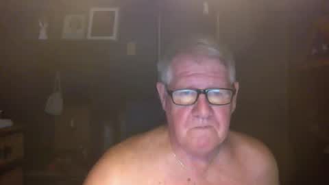 Snapshot of bigbeerdrinker1 chatting on October 20, 5:00 am bigbeerdrinker online show from October 20, 5:00 am