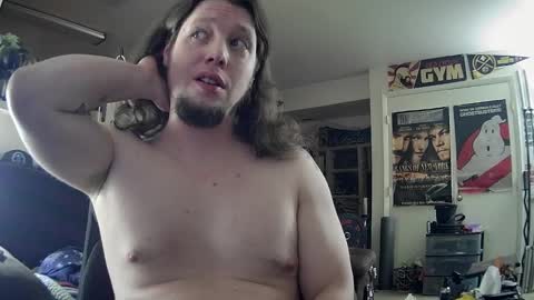 biggerisbetter21 online show from February 3, 1:40 pm