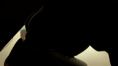 biggerthanasnicker online show from December 2, 6:05 am