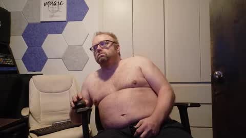 biggydee8989 online show from February 15, 7:55 pm