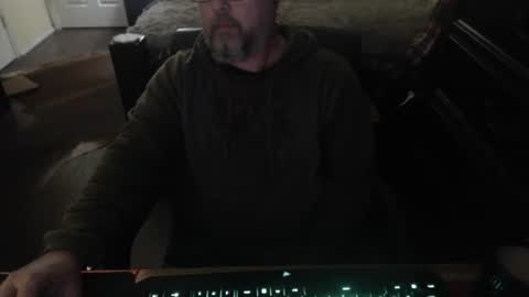 bighugmugg online show from April 30, 11:17 am