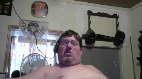 Snapshot of bigjohn41000 chatting on October 19, 7:06 pm bigjohn41000 online show from October 19, 7:06 pm