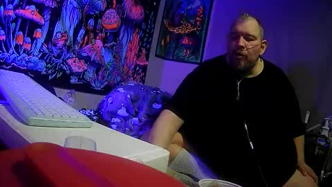 bigman42of0rlife online show from December 15, 4:09 am