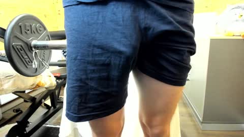 bigsshark online show from December 13, 8:43 am