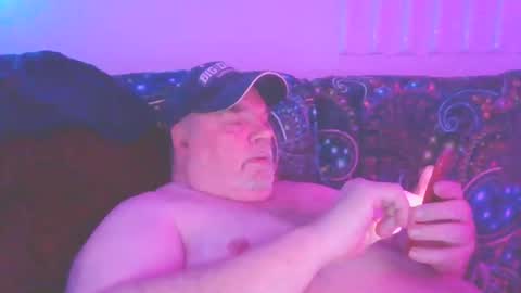 bigstuffbear online show from February 9, 11:36 am