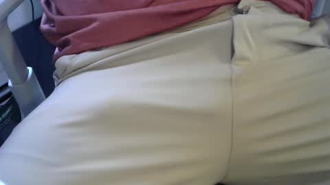 Snapshot of bigsword4her chatting on February 10, 2:37 pm bigsword4her online show from February 10, 2:37 pm