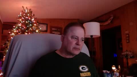Snapshot of bigthicksatisfying2 chatting on December 19, 4:45 am bigthicksatisfying2 online show from December 19, 4:45 am