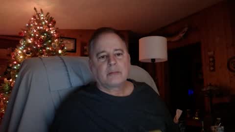 Snapshot of bigthicksatisfying2 chatting on December 29, 10:45 am bigthicksatisfying2 online show from December 29, 10:45 am
