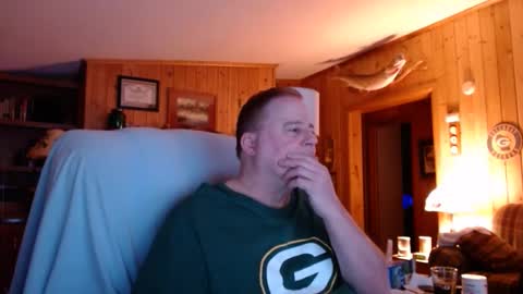 Snapshot of bigthicksatisfying2 chatting on December 16, 1:42 am bigthicksatisfying2 online show from December 16, 1:42 am