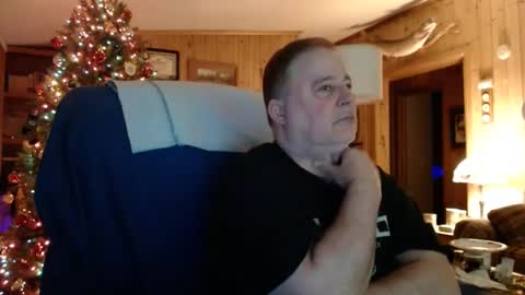 Snapshot of bigthicksatisfying2 chatting on January 11, 3:34 am bigthicksatisfying2 online show from January 11, 3:34 am
