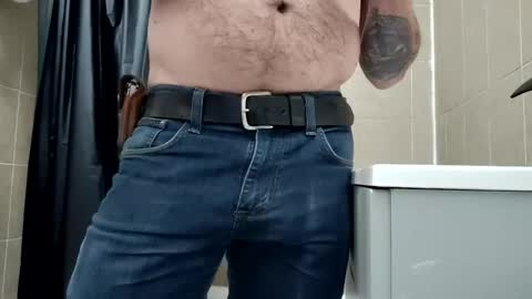 bigtopcircus online show from November 5, 2:35 am