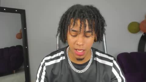 Sebas online show from December 3, 4:02 pm