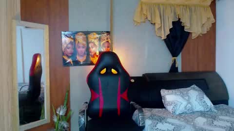 Snapshot of black_king_241 chatting on October 11, 4:16 am black_king_241 online show from October 11, 4:16 am