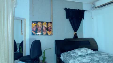 Snapshot of black_king_241 chatting on September 16, 4:02 am black_king_241 online show from September 16, 4:02 am