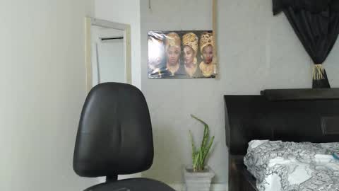 Snapshot of black_king_241 chatting on October 7, 3:32 am black_king_241 online show from October 7, 3:32 am