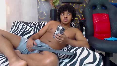 Snapshot of black_king_241 chatting on October 19, 5:01 am black_king_241 online show from October 19, 5:01 am