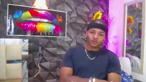 Snapshot of black_king_241 chatting on January 10, 7:21 pm black_king_241 online show from January 10, 7:21 pm